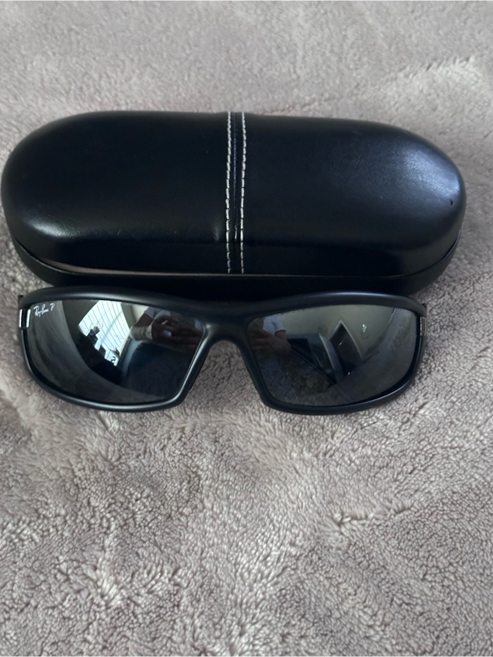 Ray-Ban Black Sunglasses with Black Case